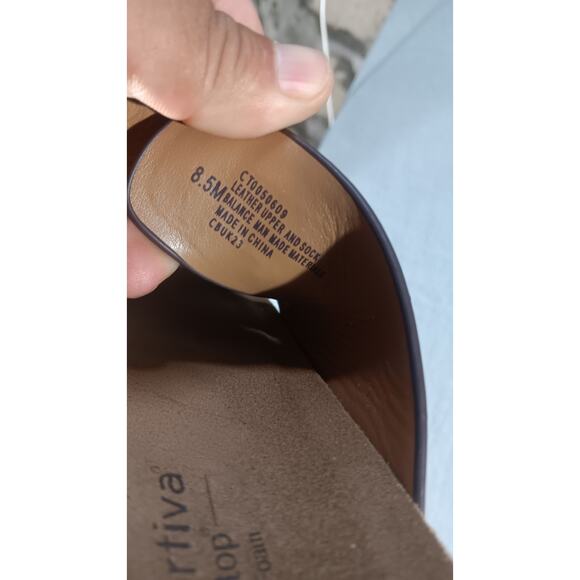 Comfortiva gervais Pillowtop Memory Foam Sandals Crisscross Buckle Women’s 8.5M - Picture 3 of 5